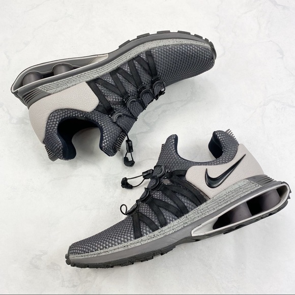 [Nike] - Picture 2 of 2